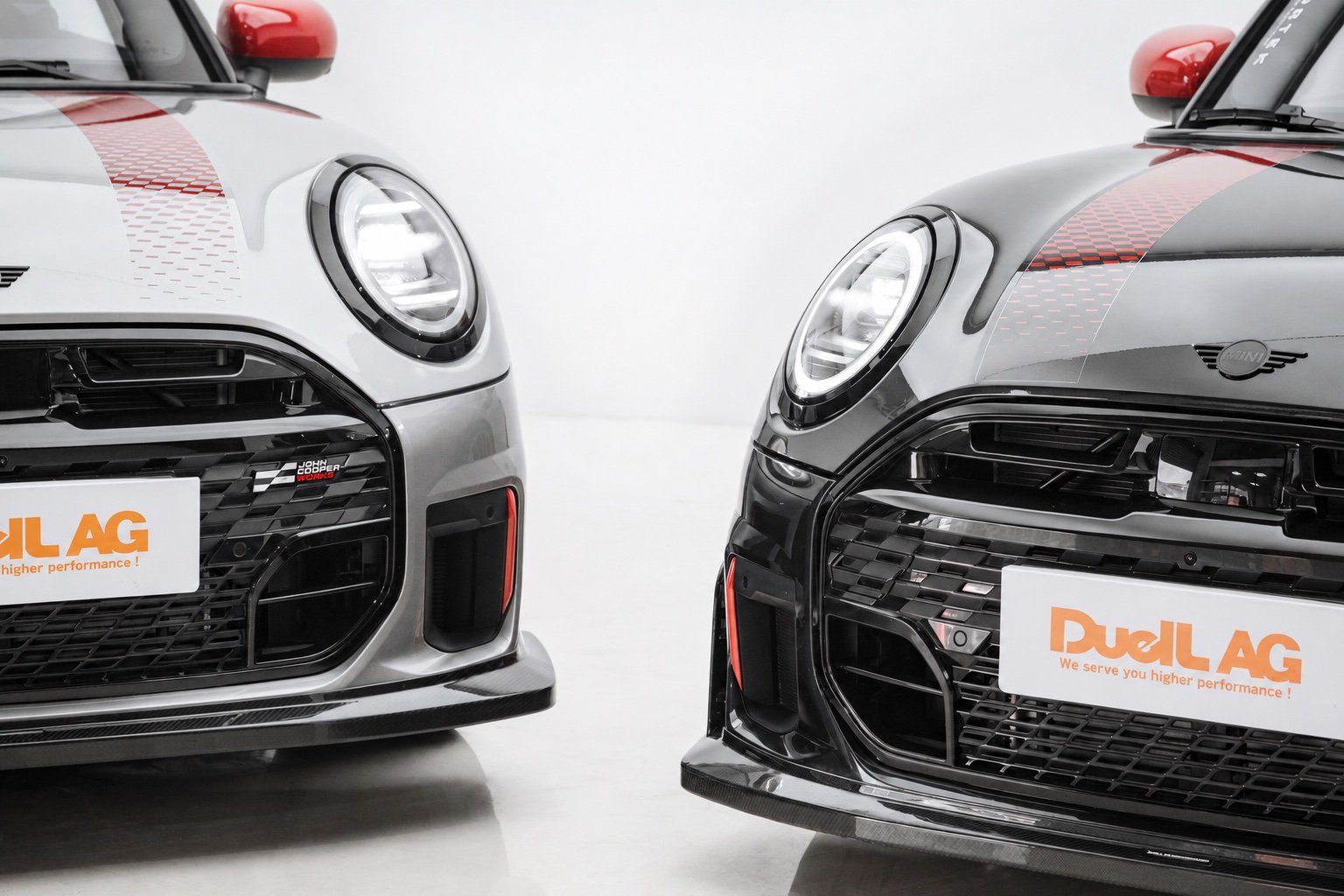 兩部 MINI 車頭與改裝細節